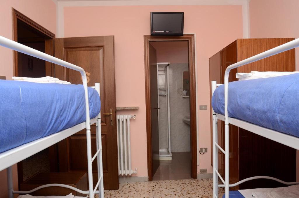 Albergo Ristorante Da Piercarlo Brallo Di Pregola Room photo